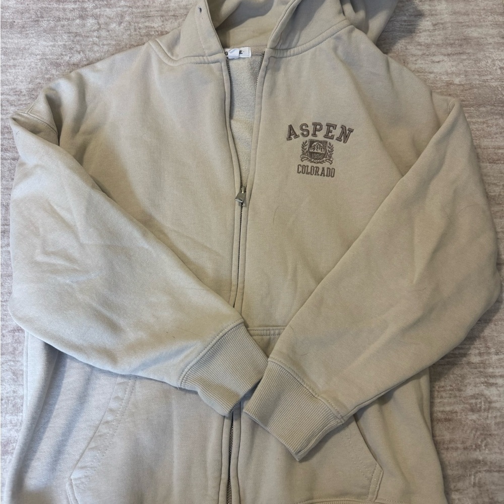 Garage aspen zip up jacket size small